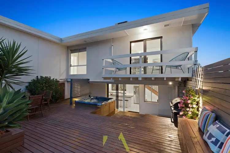 2/18 Maria Drive, Langwarrin VIC 3910