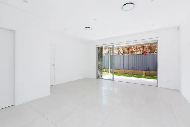 Fifth view of Homely townhouse listing, 2/96 Auburn Street, Sutherland NSW 2232