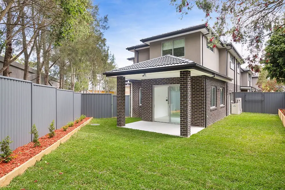 Main view of Homely townhouse listing, 5/96 Auburn Street, Sutherland NSW 2232