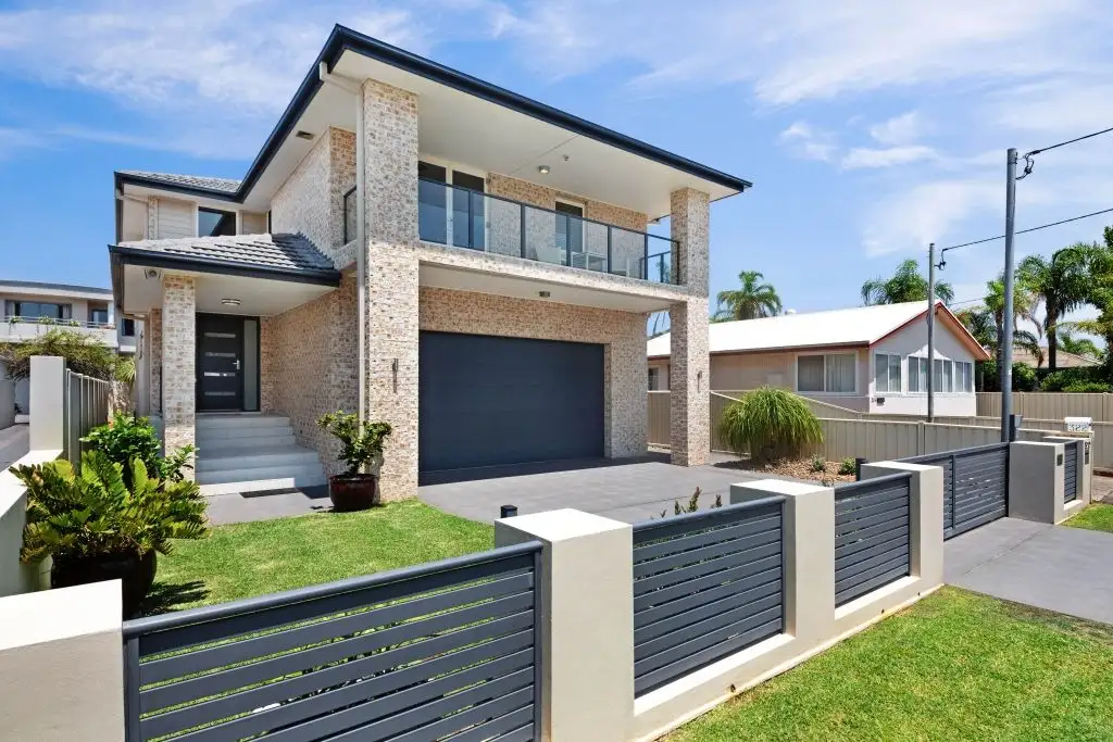 Main view of Homely house listing, 320 Booker Bay Road, Booker Bay NSW 2257