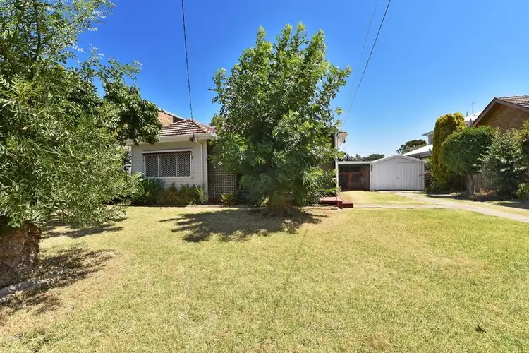 25 Hanley Street, Avondale Heights VIC 3034