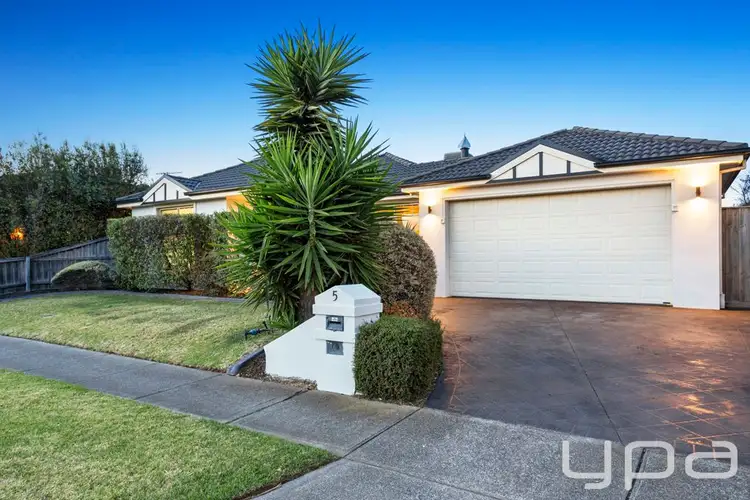 5 Ravello Circuit, Point Cook VIC 3030