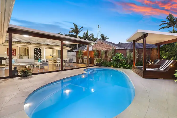 5 Nagari Place, Warana QLD 4575