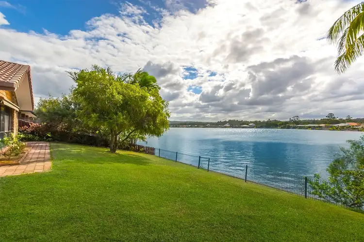 17 Ironbark Street, Elanora QLD 4221