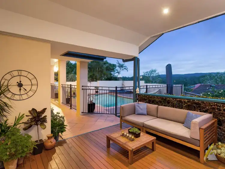 27 Mcconnell Crescent, Brookfield QLD 4069