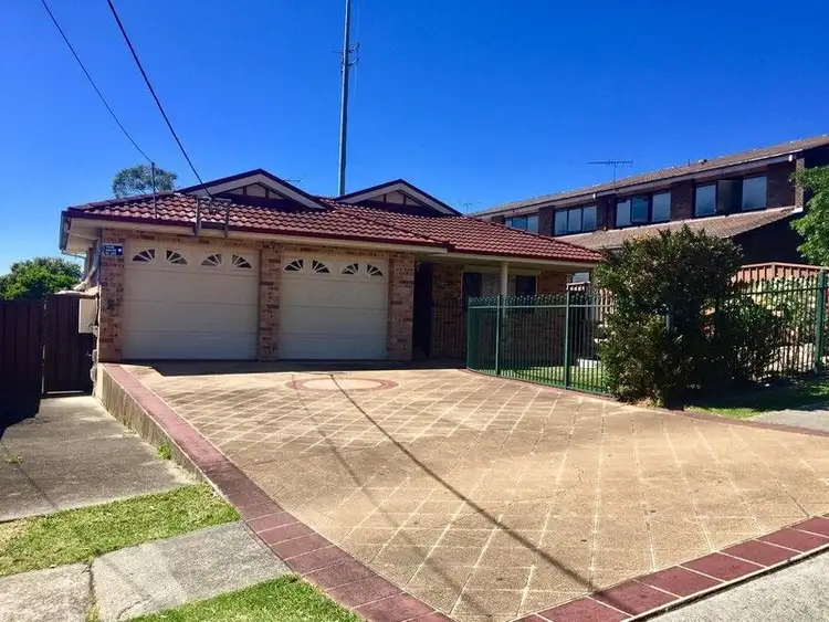 96 Caldarra Avenue