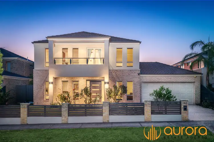 32 Lakeside Drive