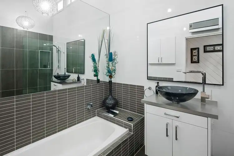 Sixth view of Homely house listing, 2 Susan Court, Keilor East VIC 3033