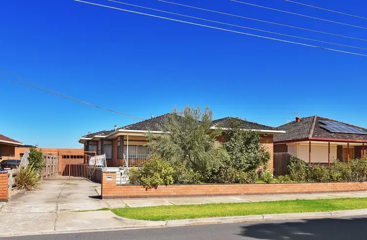 35 Sterling Drive, Keilor East VIC 3033