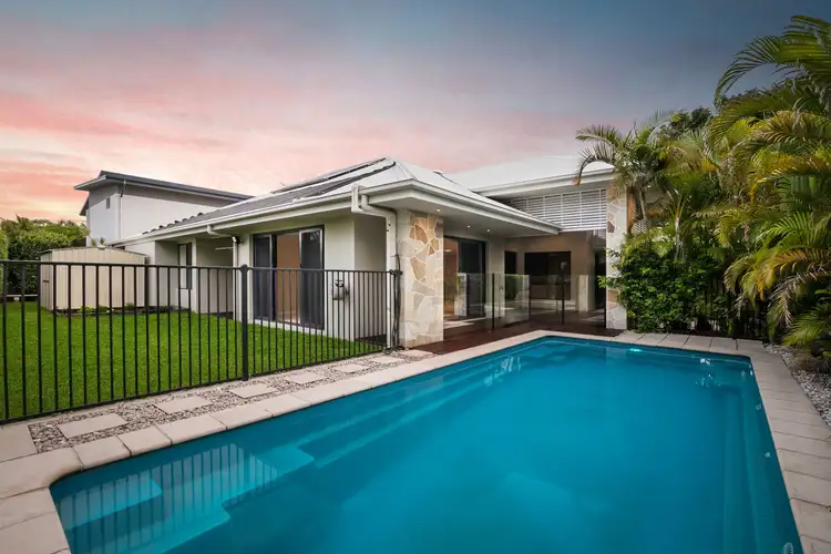 4 Barcoo Crescent, Sinnamon Park QLD 4073