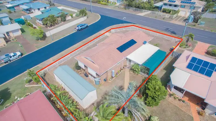 Second view of Homely house listing, 2 Dennis Court, Avoca QLD 4670