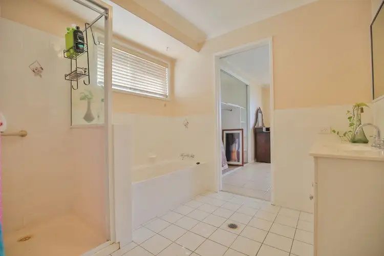 Sixth view of Homely house listing, 2 Dennis Court, Avoca QLD 4670