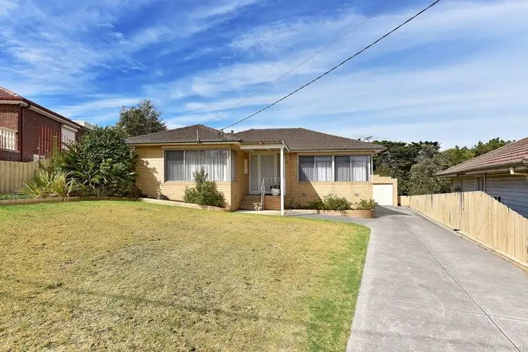 15 Hillside Grove, Airport West VIC 3042