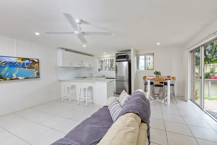 Fourth view of Homely unit listing, 2/87-89 Beach Parade, Maroochydore QLD 4558