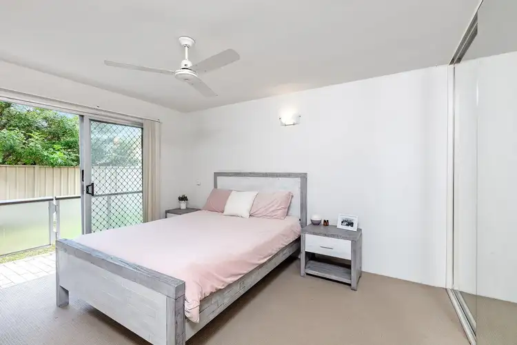 Sixth view of Homely unit listing, 2/87-89 Beach Parade, Maroochydore QLD 4558