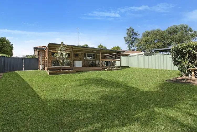 10 Nott Place, Mount Annan NSW 2567