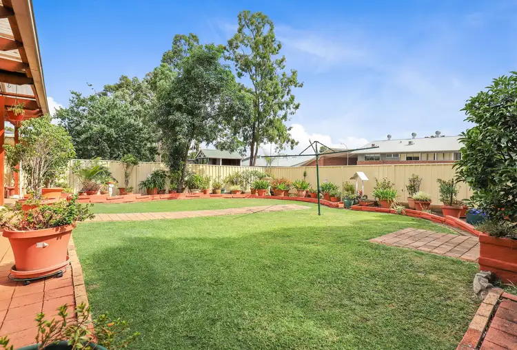 6 Hines Place, Mount Annan NSW 2567