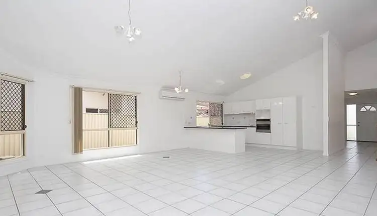 20 Melaleuca Place, Carindale QLD 4152