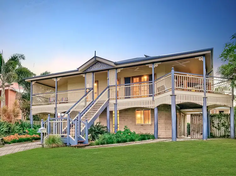 685 Esplanade, Urangan QLD 4655