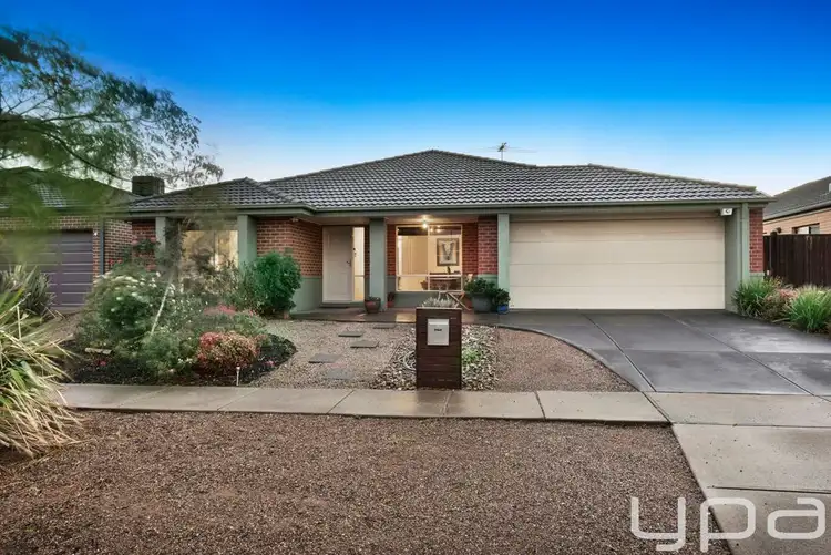 12 Cooktown Avenue, Point Cook VIC 3030