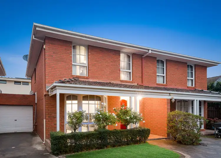 2/133 Lincoln Road, Essendon VIC 3040