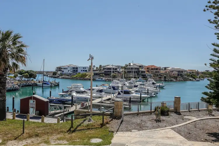 1/17 Boston Quays, Mindarie WA 6030