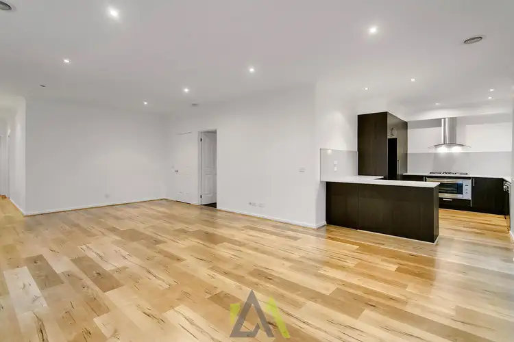 4/5 Serra Close, Langwarrin VIC 3910