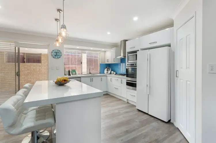 16 Samsun Way, Mindarie WA 6030