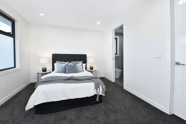 Sixth view of Homely townhouse listing, 2/35 Fenacre Street, Strathmore VIC 3041
