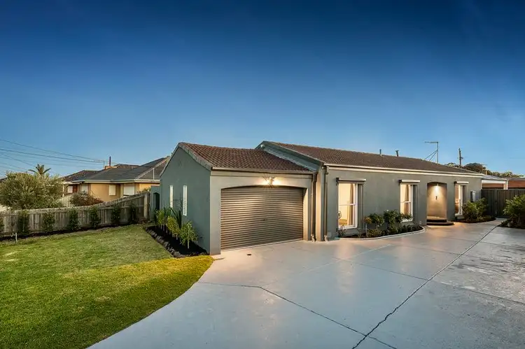 15 Chaumont Drive, Avondale Heights VIC 3034