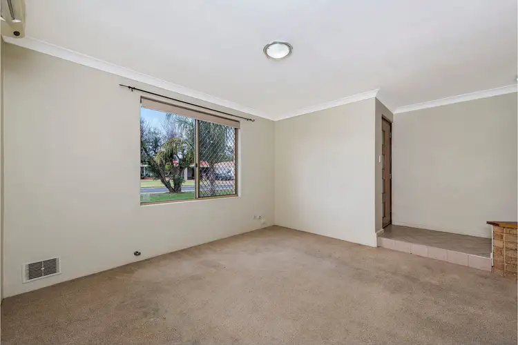Fourth view of Homely house listing, 10 Emu Court, High Wycombe WA 6057