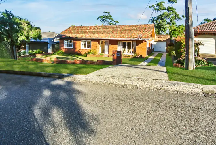 4 Davidson Avenue, Forestville NSW 2087