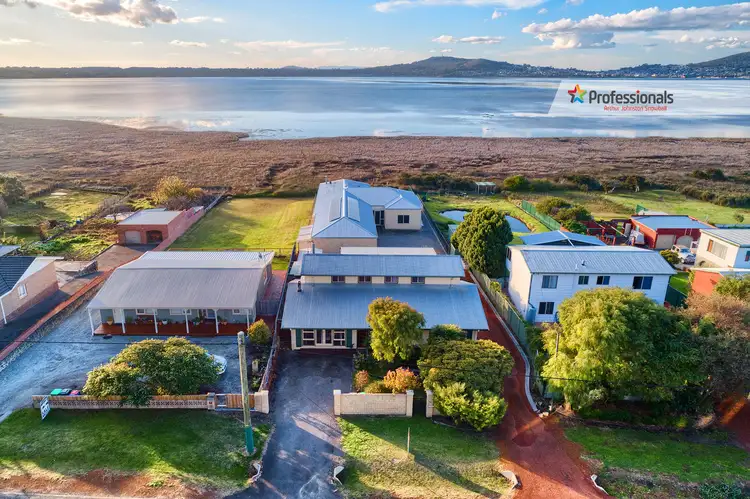 107 Bay View Drive, Little Grove WA 6330