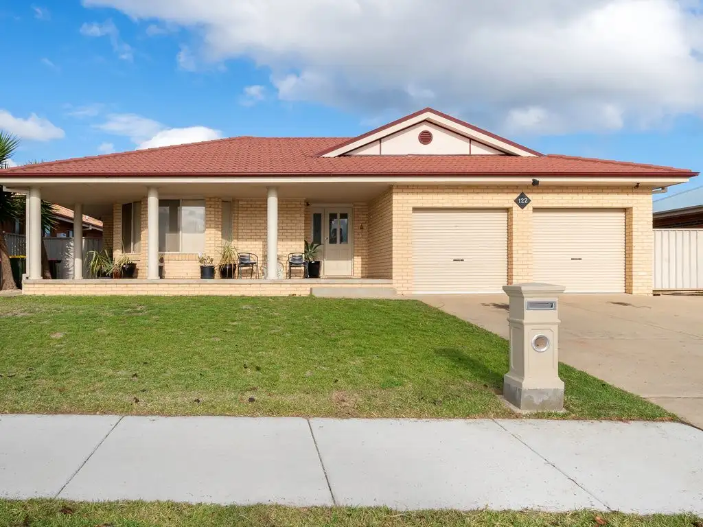 Main view of Homely house listing, 122 Yentoo Drive, Glenfield Park NSW 2650