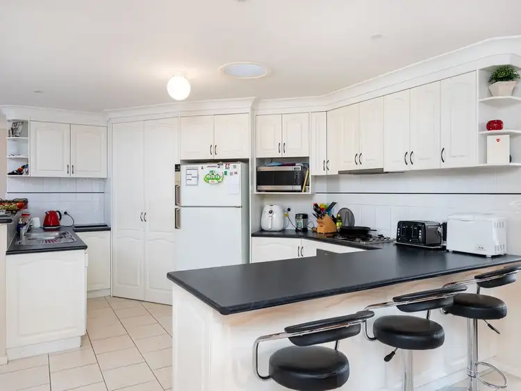 Fourth view of Homely house listing, 122 Yentoo Drive, Glenfield Park NSW 2650