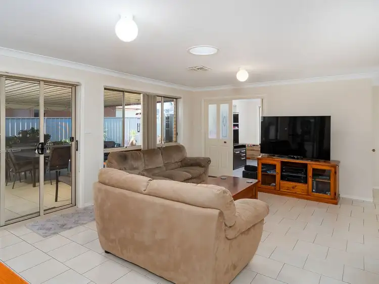 Fifth view of Homely house listing, 122 Yentoo Drive, Glenfield Park NSW 2650