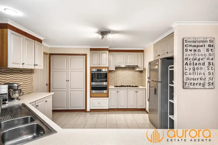 Fifth view of Homely house listing, 10 Killarney Court, Berwick VIC 3806