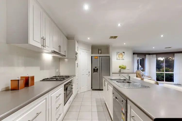 Second view of Homely house listing, 2 Quail Place, Langwarrin VIC 3910