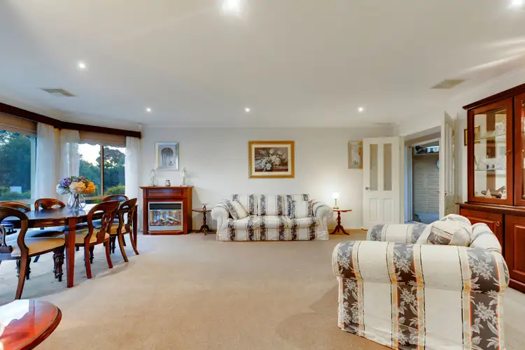 Sixth view of Homely house listing, 2 Quail Place, Langwarrin VIC 3910
