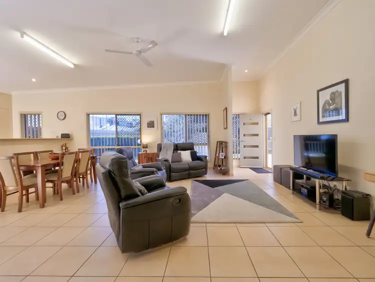 Second view of Homely unit listing, 5/38 Alice Street, Pialba QLD 4655