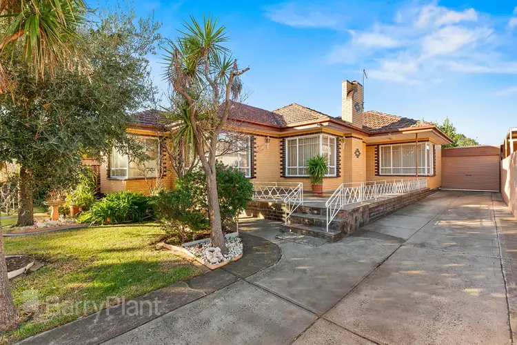 6 Keon Crescent, Sunshine West VIC 3020
