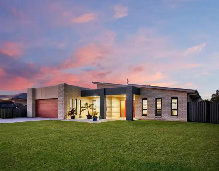 17A Senorita Parade, Urangan QLD 4655