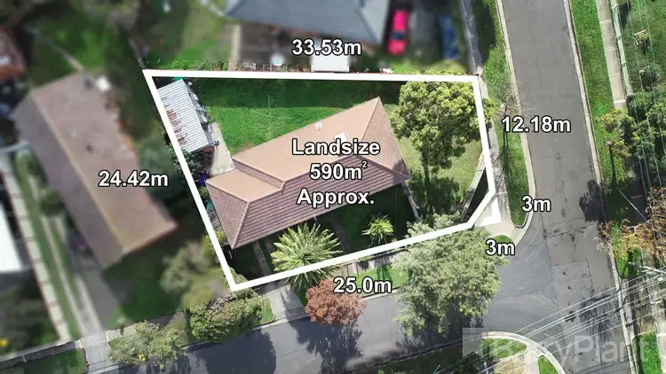 11 Felstead Avenue, Sunshine West VIC 3020