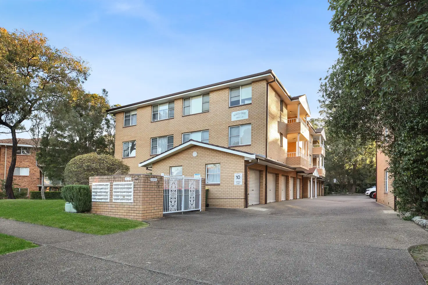 Main view of Homely unit listing, 5/75-81 Auburn Street, Sutherland NSW 2232