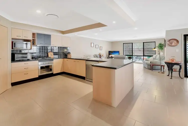 2/8 Heights Drive, Robina QLD 4226