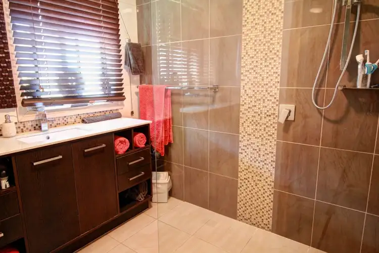Sixth view of Homely house listing, 8 Linlithgow Way, Melton West VIC 3337