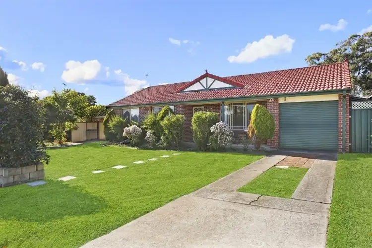 18a Bird Place, St Helens Park NSW 2560