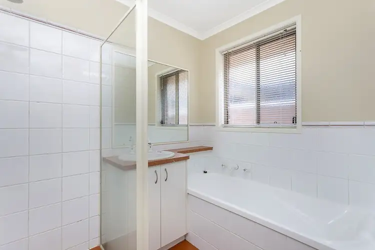 Sixth view of Homely house listing, 3 Akuna Place, Springdale Heights NSW 2641