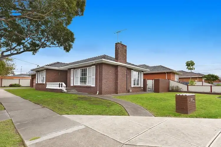 29 Orleans Road, Avondale Heights VIC 3034