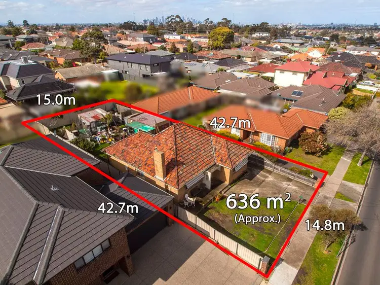 132 Deakin Street, Essendon VIC 3040